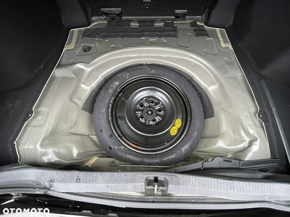 Toyota Camry 2.5 Hybrid Comfort CVT - 4