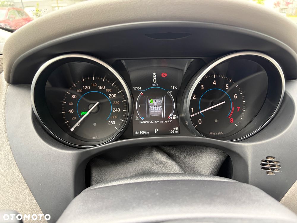 Jaguar XE 2.0 T Prestige - 25