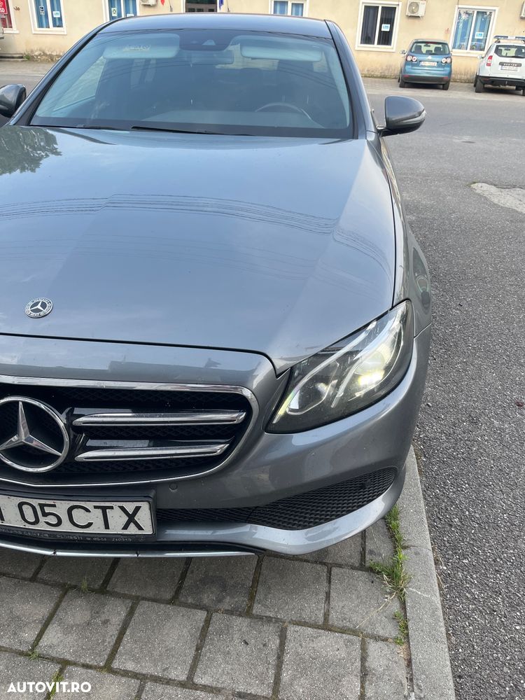Mercedes-Benz E 220 d 4MATIC Aut. - 2