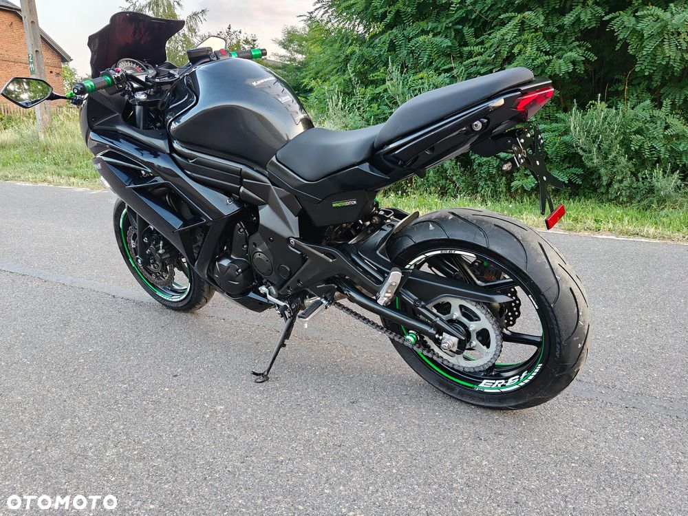 Kawasaki ER - 8