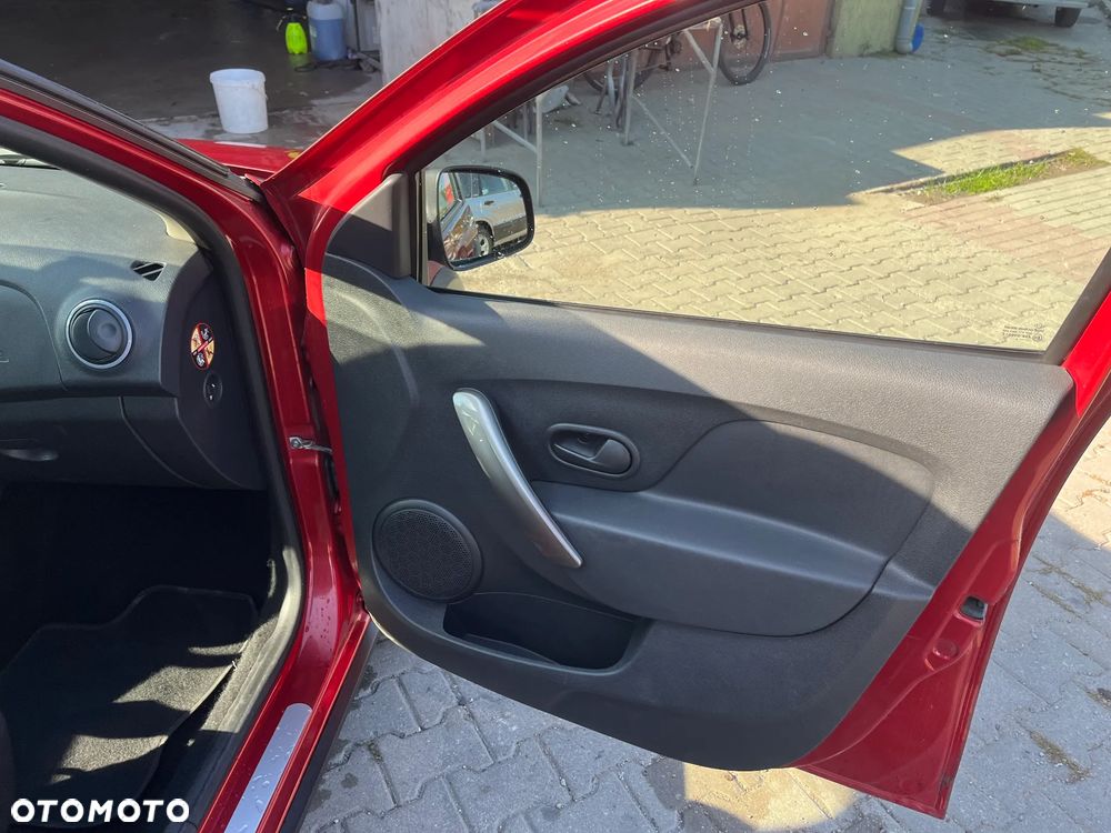 Dacia Sandero - 6