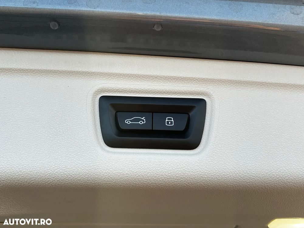 BMW Seria 3 320d xDrive AT - 33