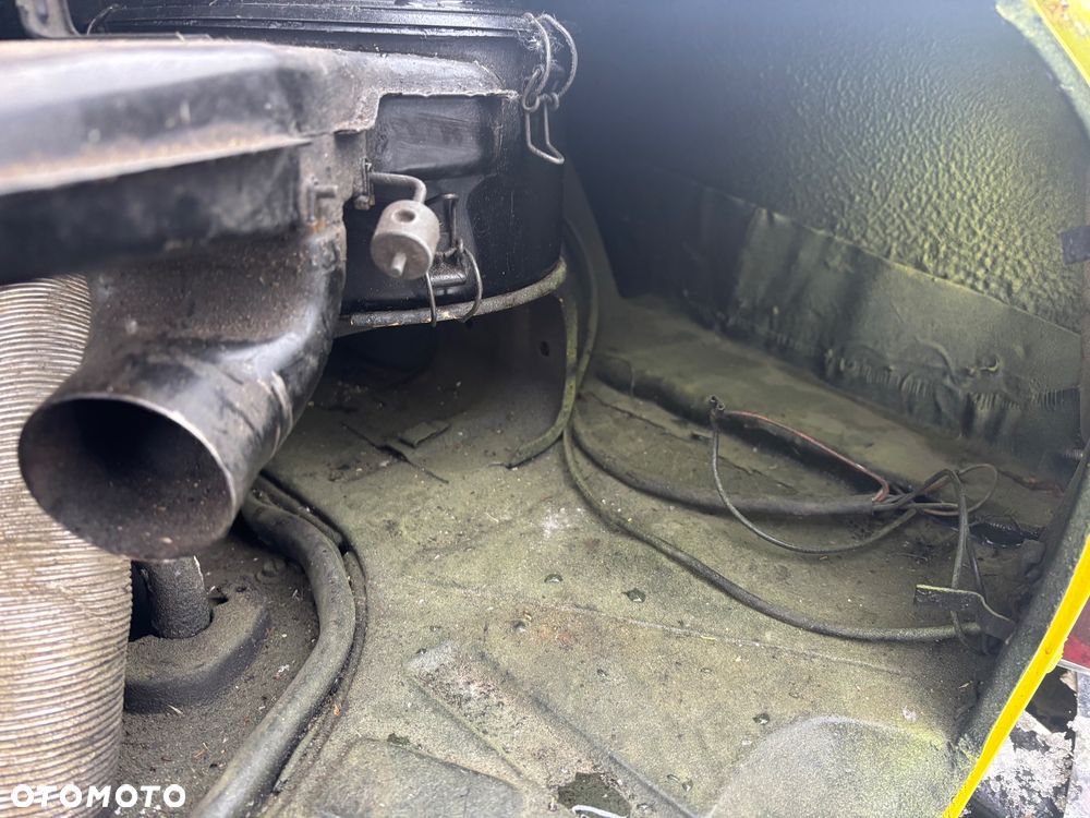 Volkswagen Karmann Ghia - 10