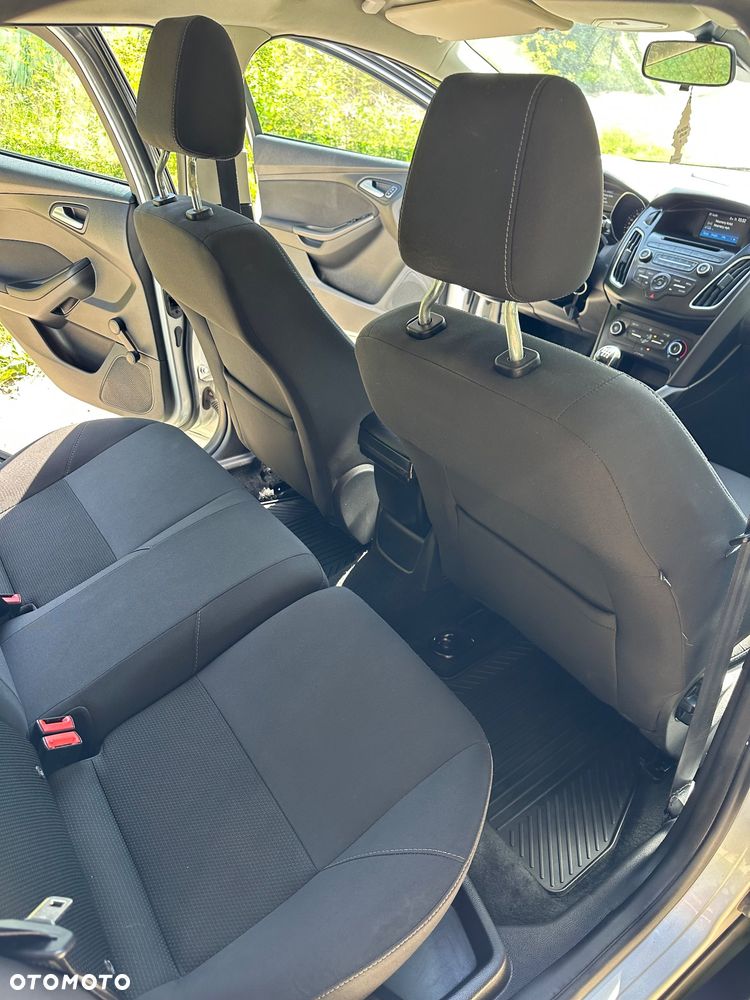 Ford Focus 1.5 TDCi SYNC Edition - 16