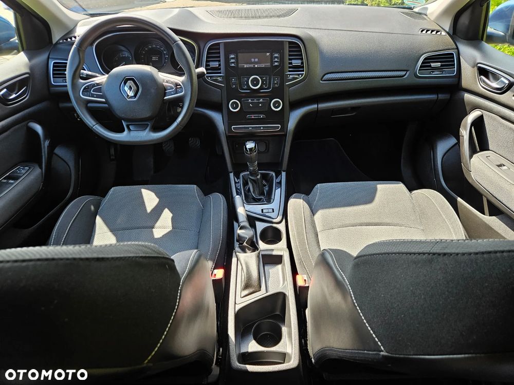 Renault Megane ENERGY TCe 100 EXPERIENCE - 24