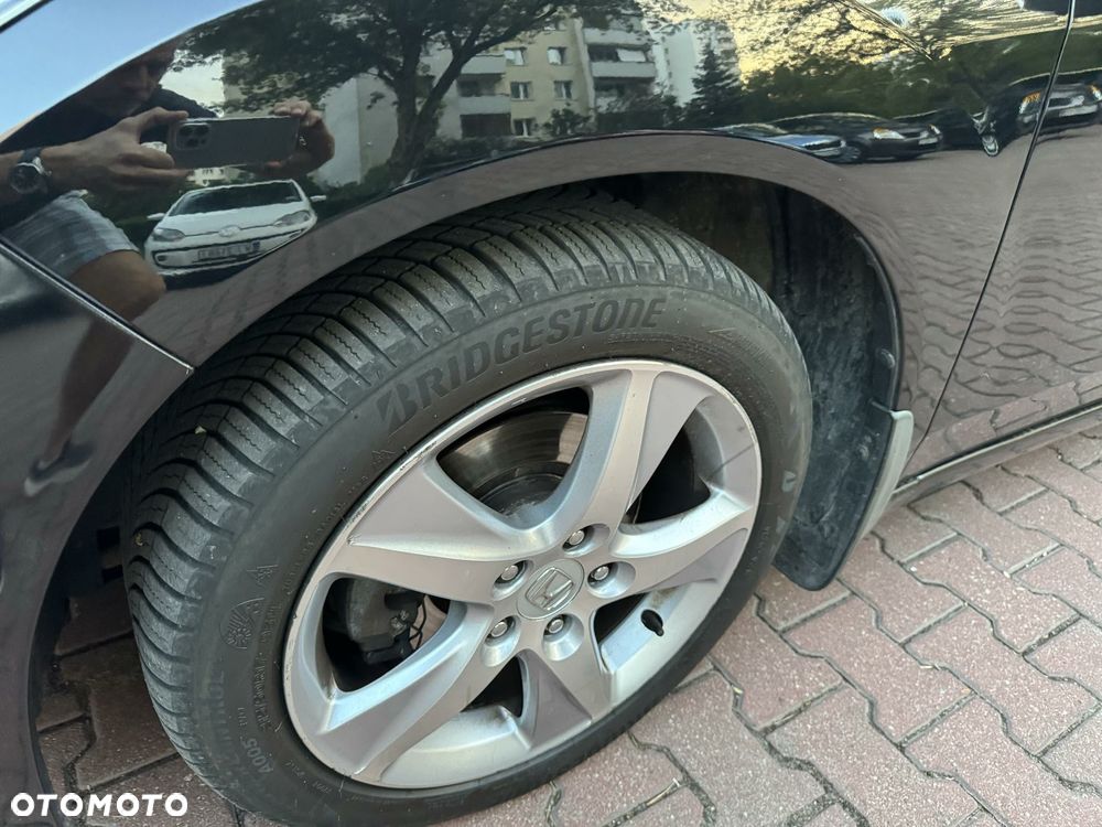 Honda Accord 2.0 Lifestyle - 24
