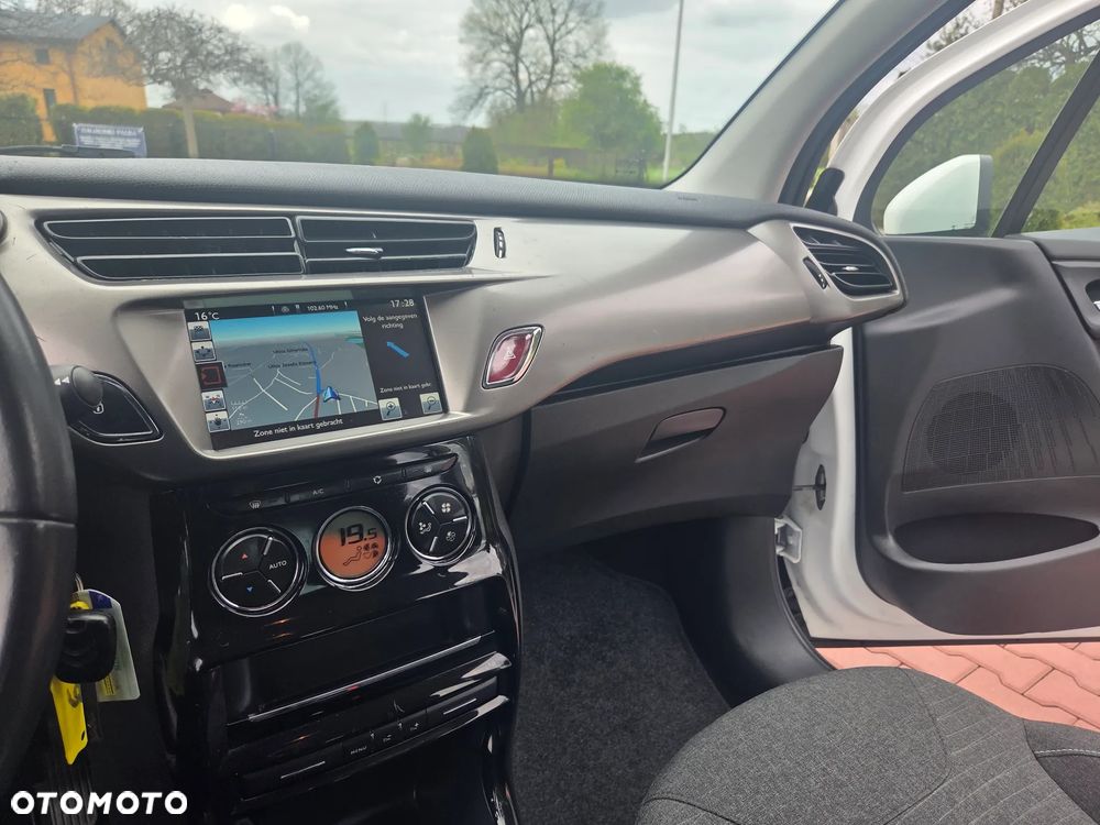 Citroën C3 1.2 VTi Exclusive - 23