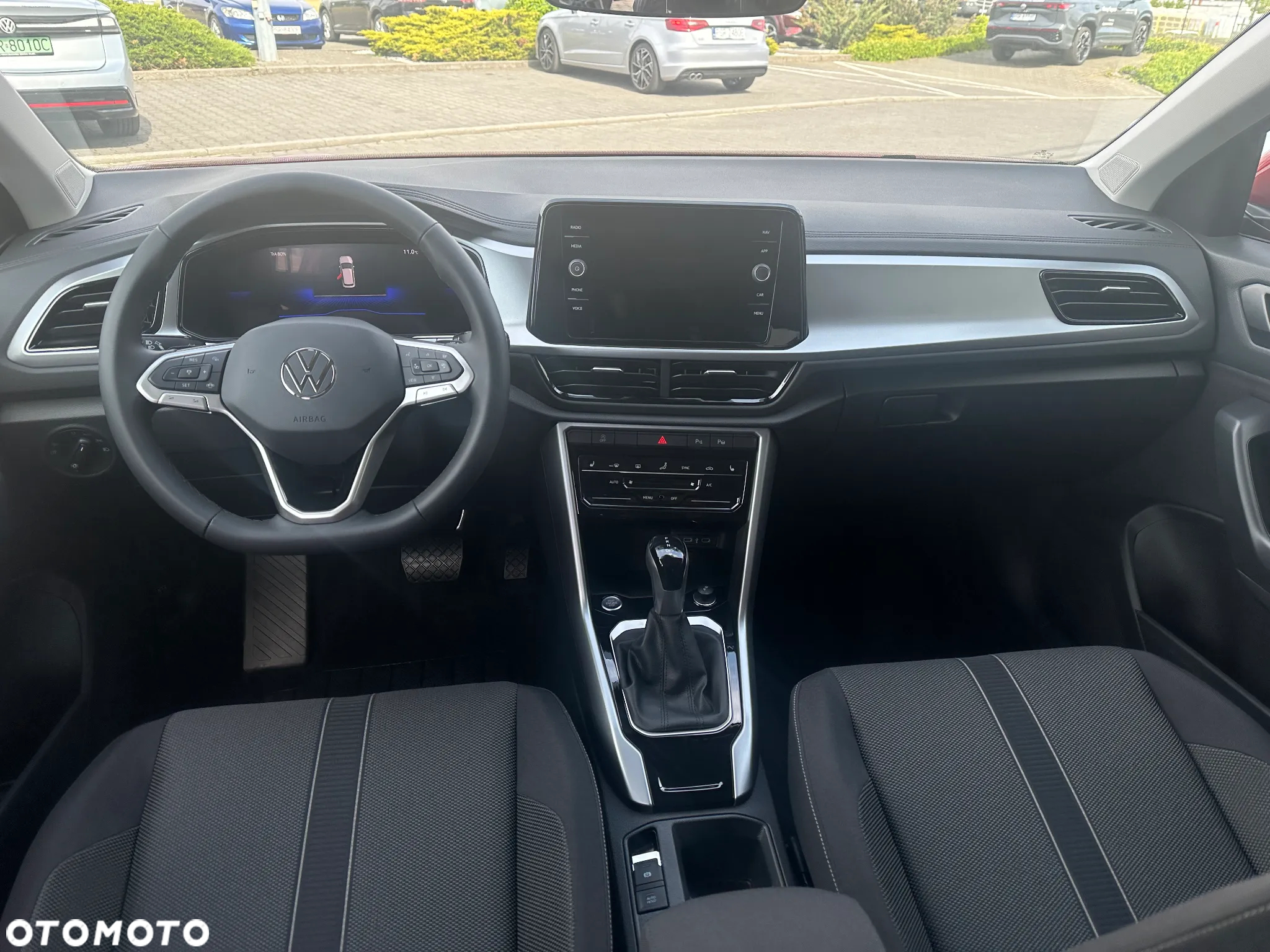 Volkswagen T-Roc - 19