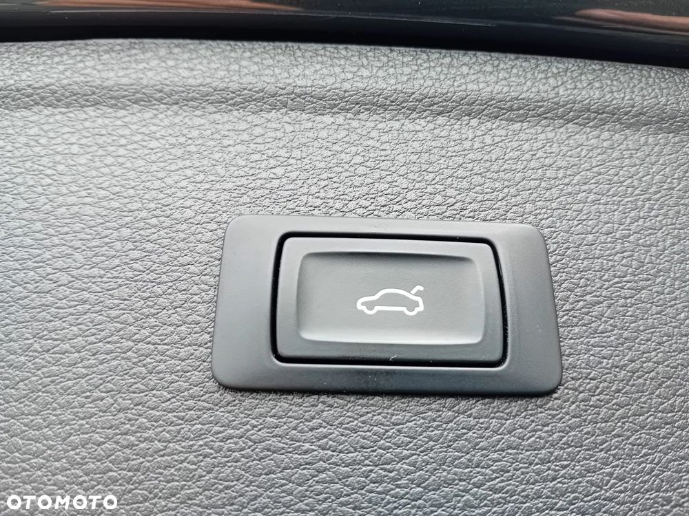 Audi Q5 2.0 TDI Quattro S tronic design - 12