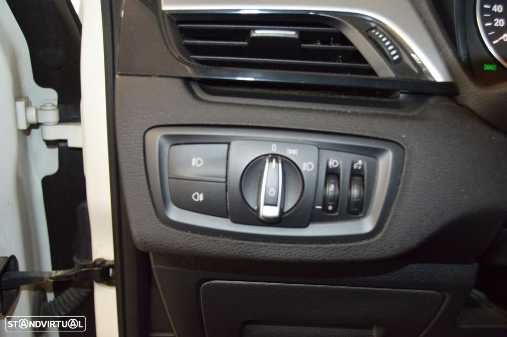 BMW X1 18 d sDrive Auto - 24