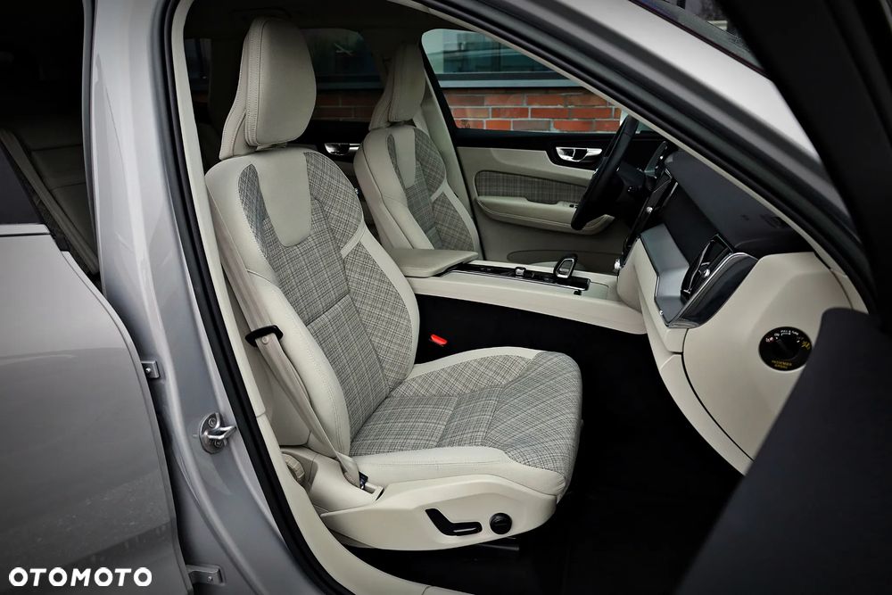 Volvo XC 60 - 21