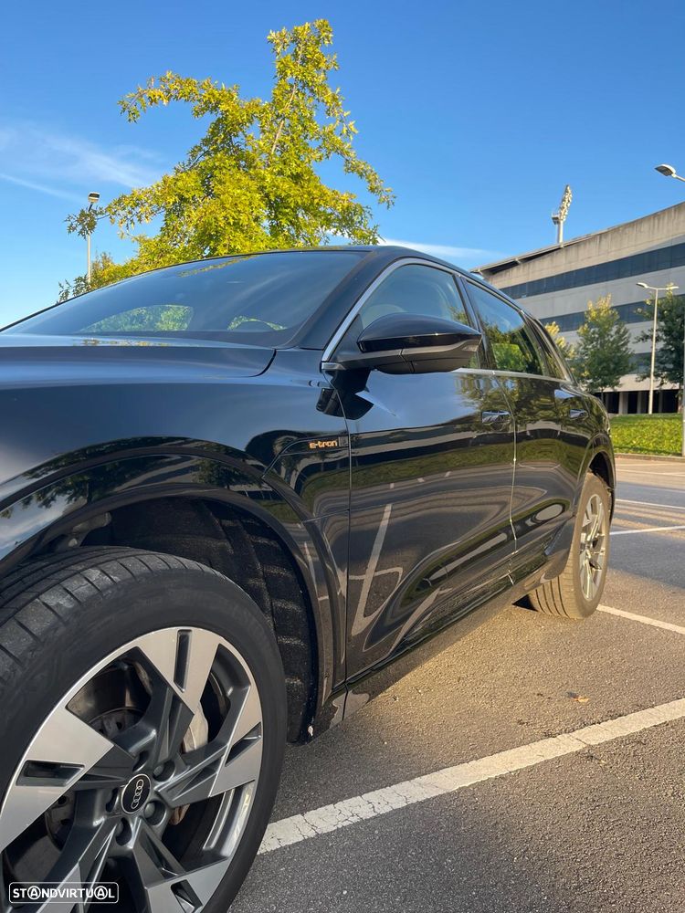 Audi e-tron 55 quattro S line - 4
