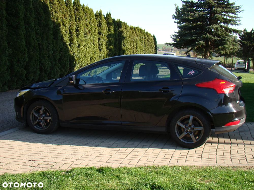 Ford Focus 1.0 EcoBoost Trend - 8