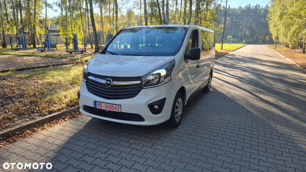 Opel Vivaro - 1