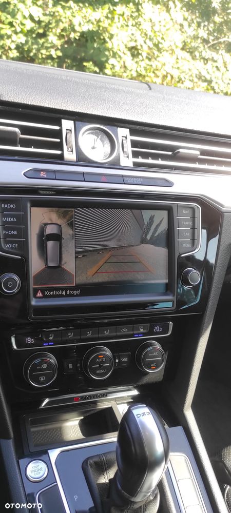 Volkswagen Passat - 18
