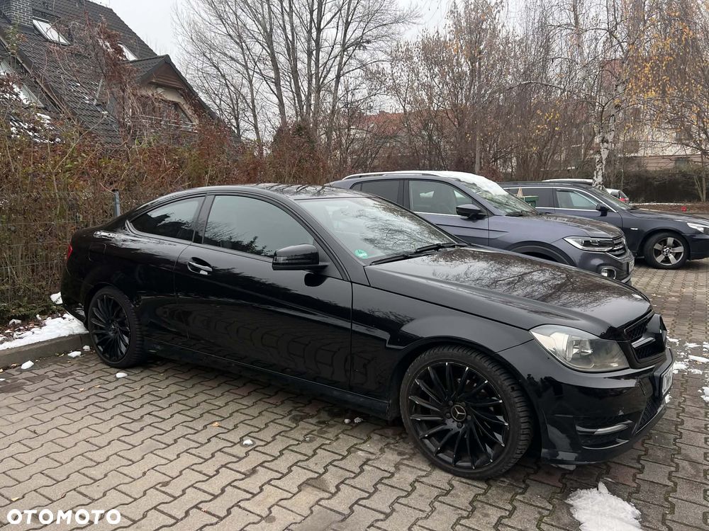 Mercedes-Benz Klasa C 220 CDI DPF (BlueEFFICIENCY) - 4