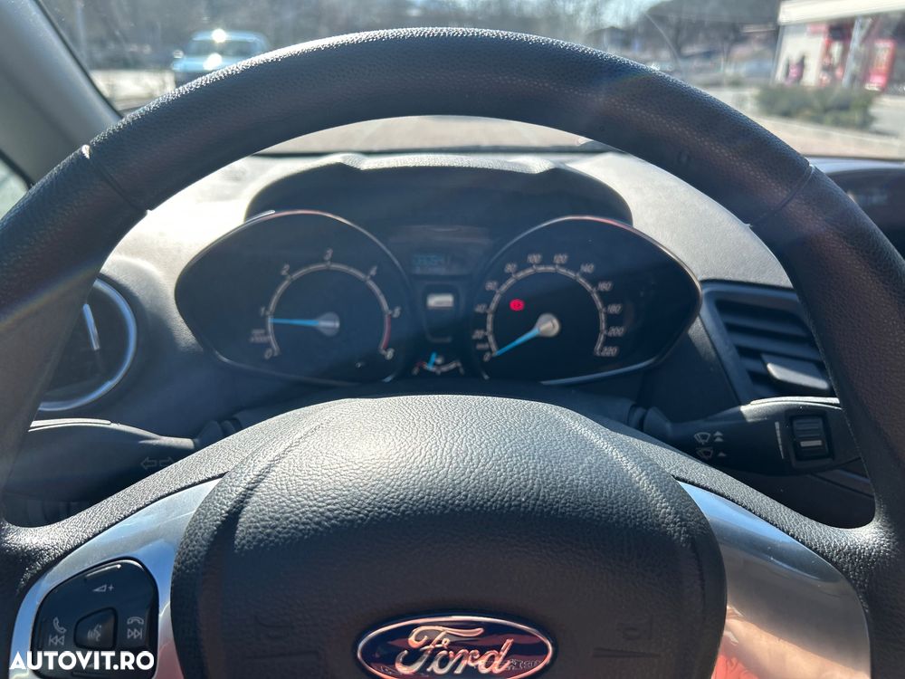 Ford Fiesta 1.5 TDCi DPF Trend - 12