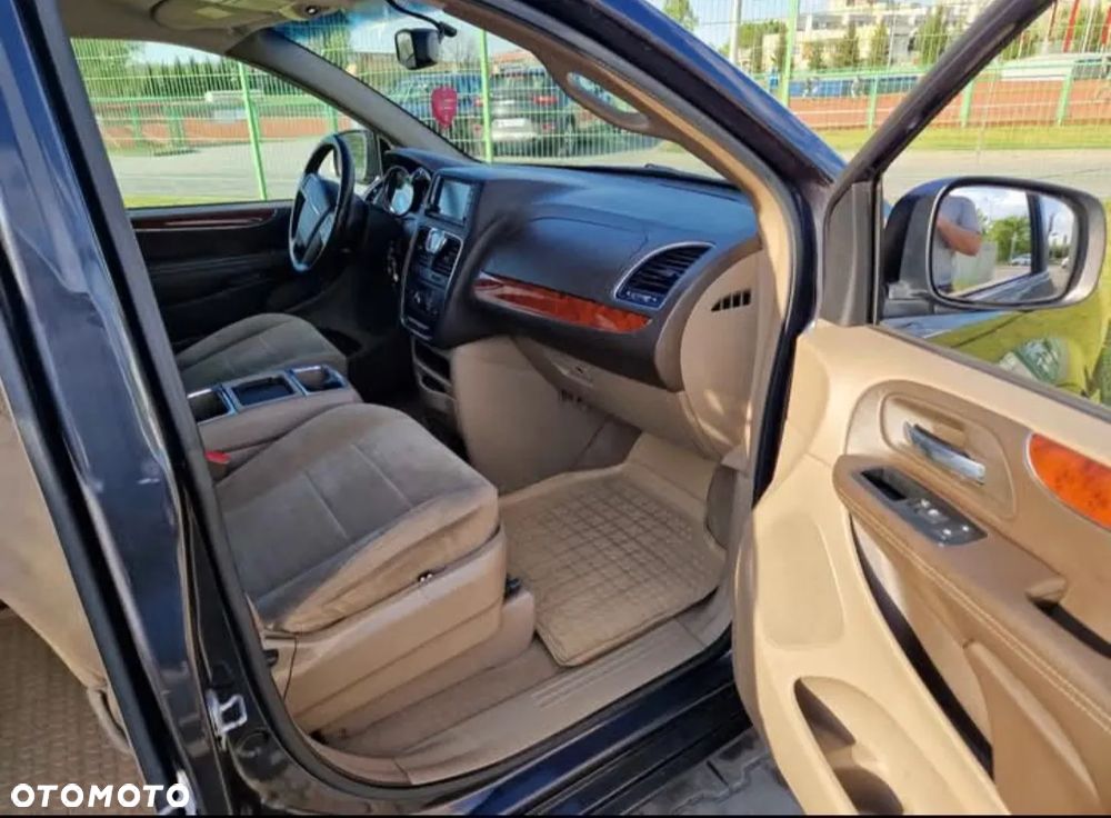 Chrysler Town & Country 3.6 Touring - 8