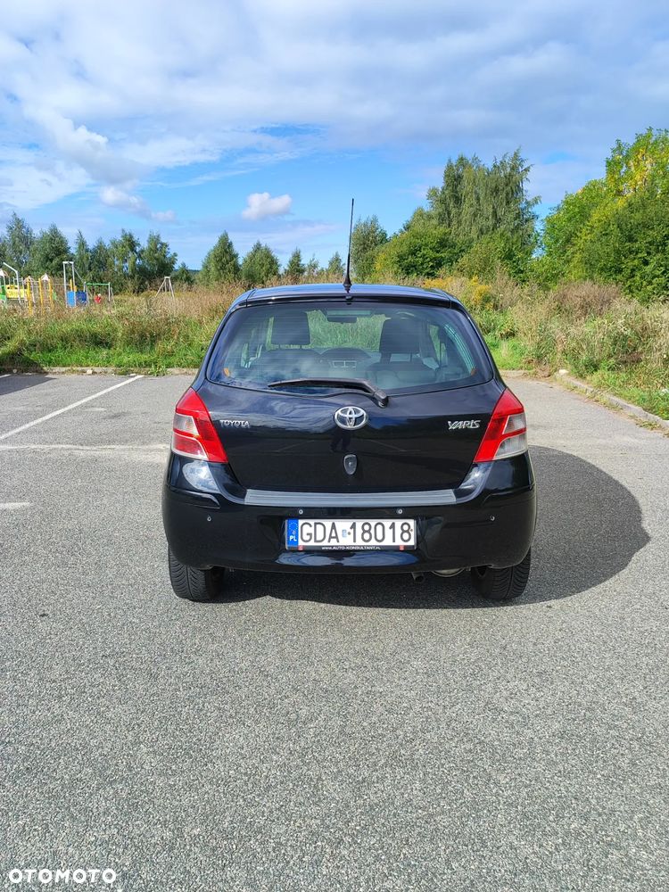 Toyota Yaris 1.33 Premium - 7