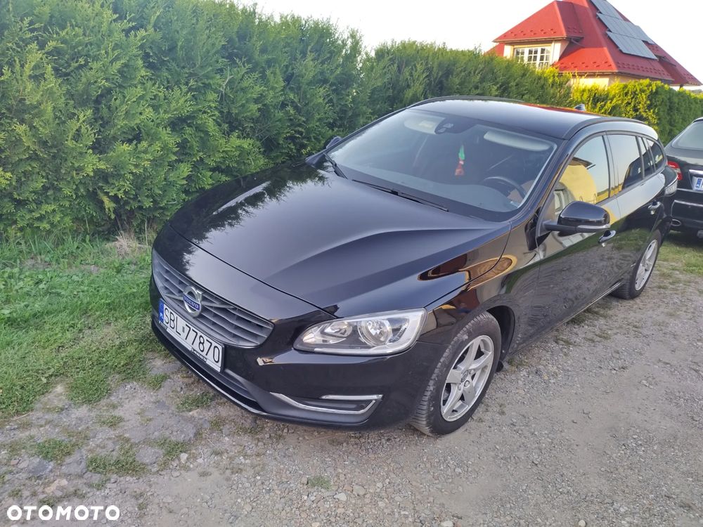 Volvo V60 D2 Drive-E Kinetic - 1
