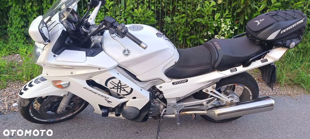 Yamaha FJR - 2