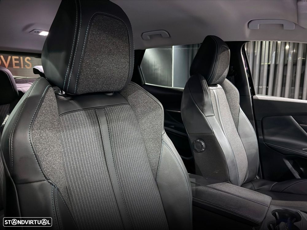 Peugeot 3008 1.2 PureTech Allure EAT8 - 34
