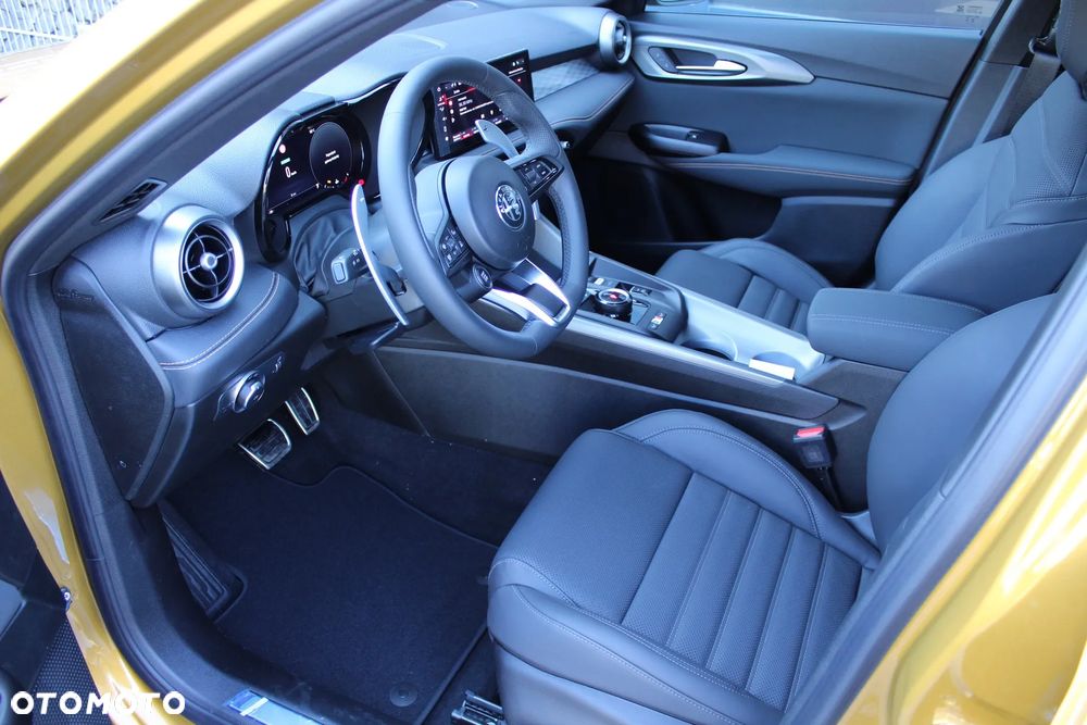 Alfa Romeo Tonale 1.5 T4 GSE mHEV Veloce DCT - 9