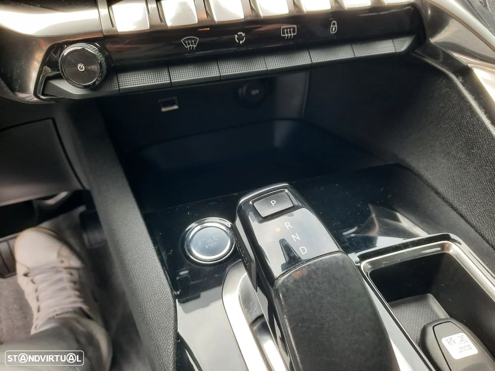 Peugeot 3008 1.6 BlueHDi Style EAT6 - 42