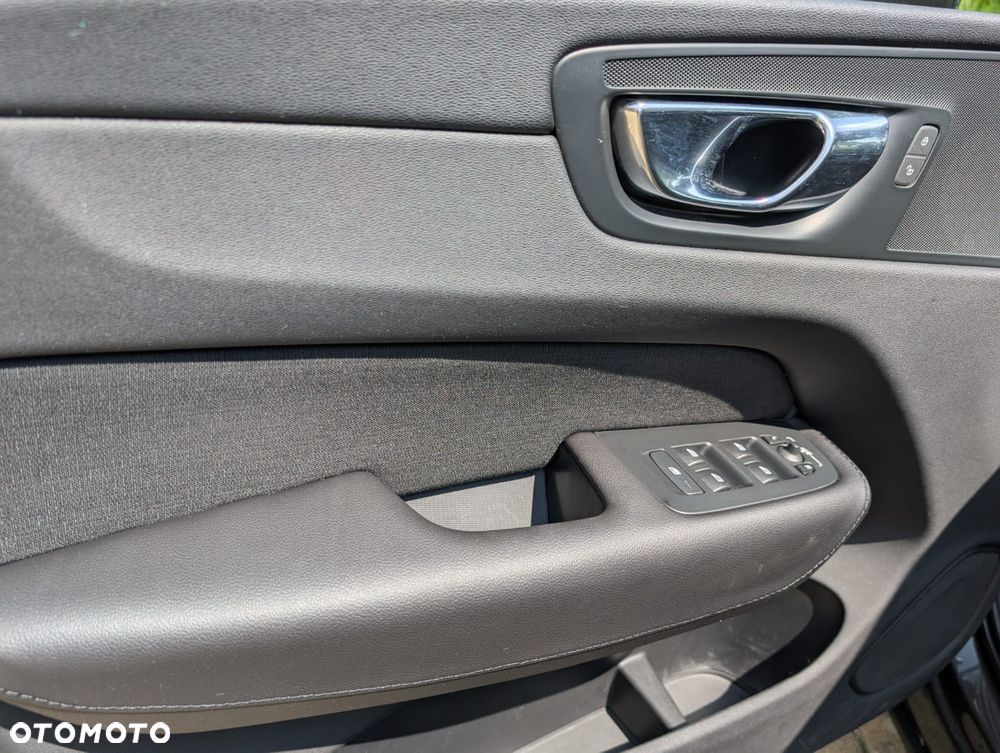 Volvo XC 60 D4 AWD Momentum - 18