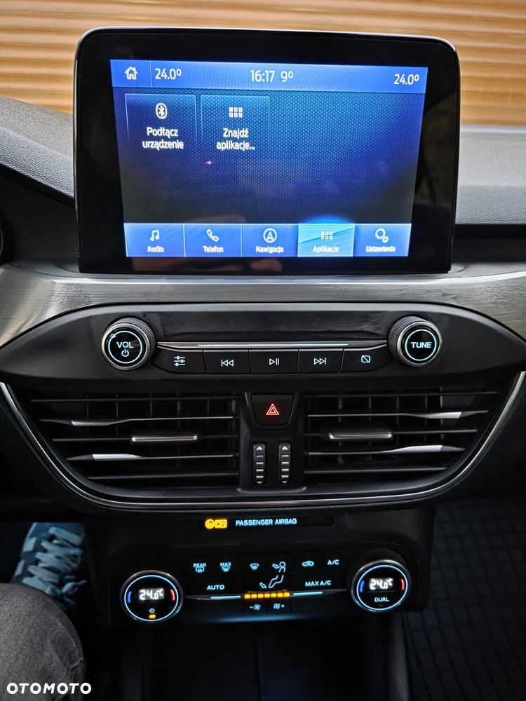 Ford Focus Turnier 1.5 EcoBlue Start-Stopp-System TITANIUM - 26