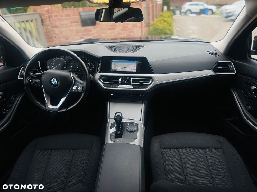 BMW Seria 3 320d Sport Line Shadow - 17