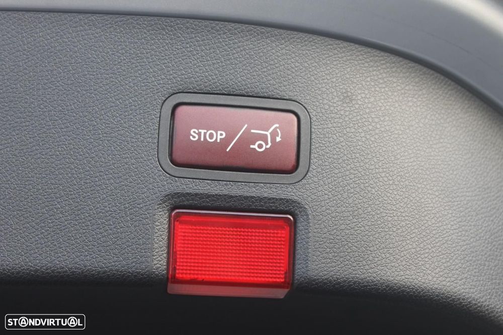 Mercedes-Benz CLA 200 d Shooting Brake AMG Line Aut. - 45