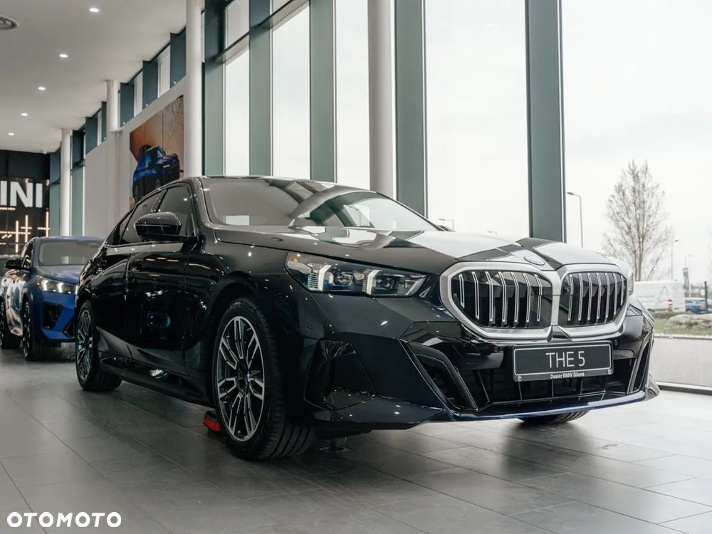 BMW Seria 5 530e xDrive PHEV M Sport - 2