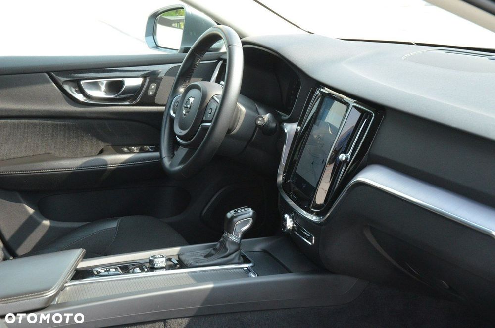 Volvo V60 D4 Geartronic Momentum - 21