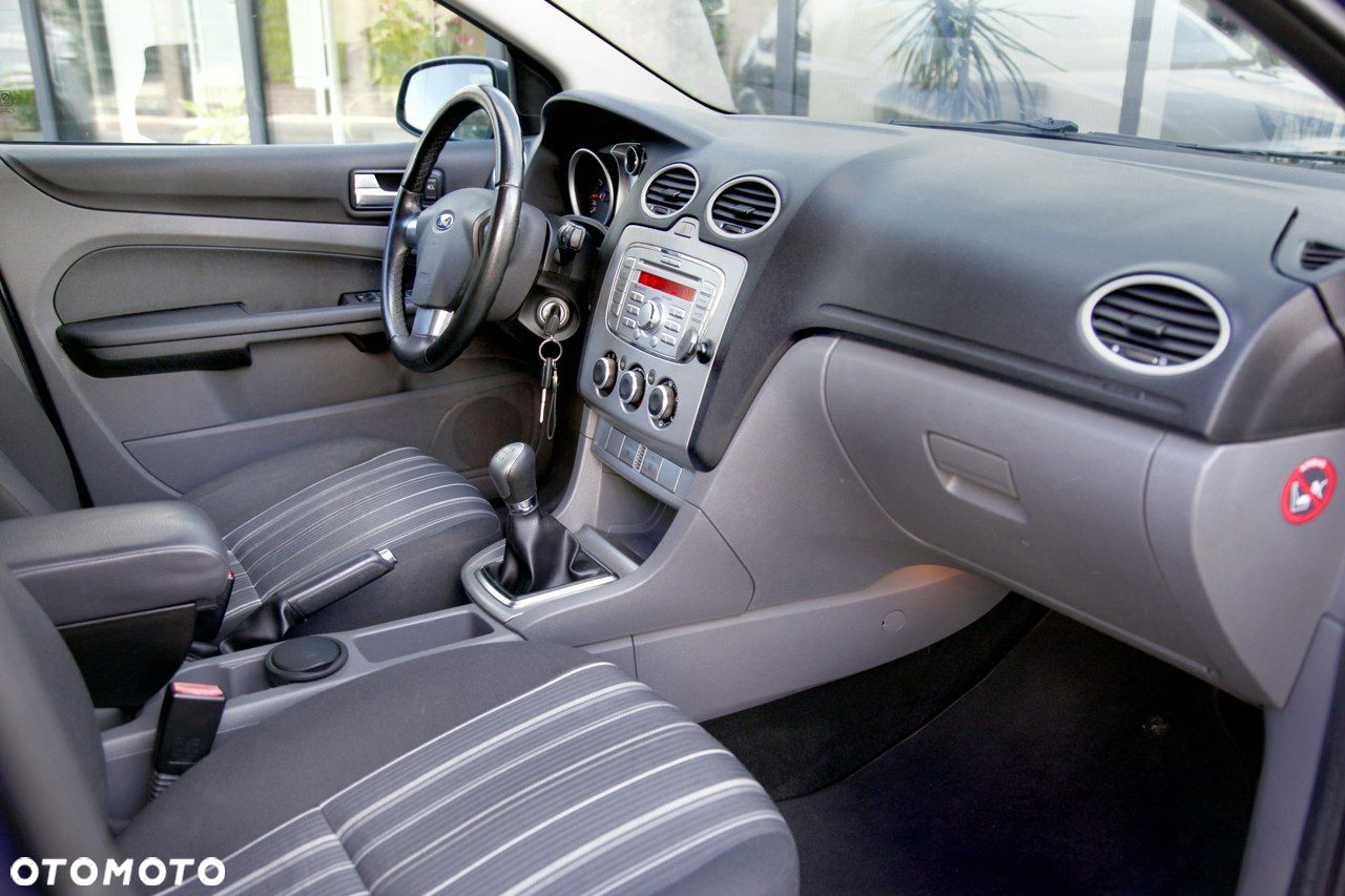 Ford Focus - 10