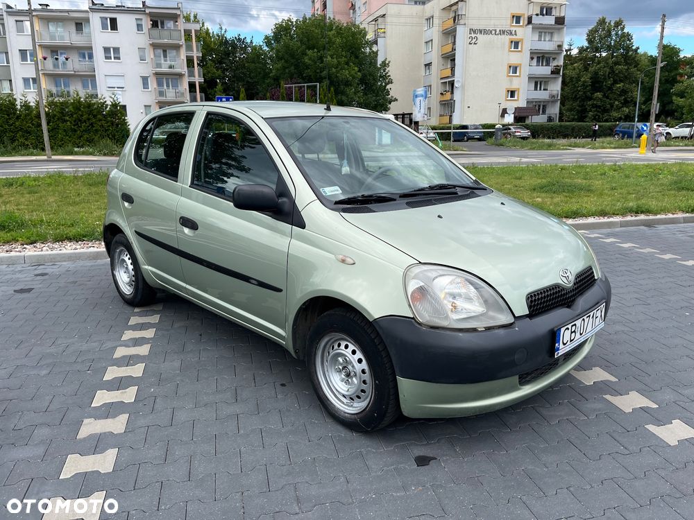 Toyota Yaris - 1