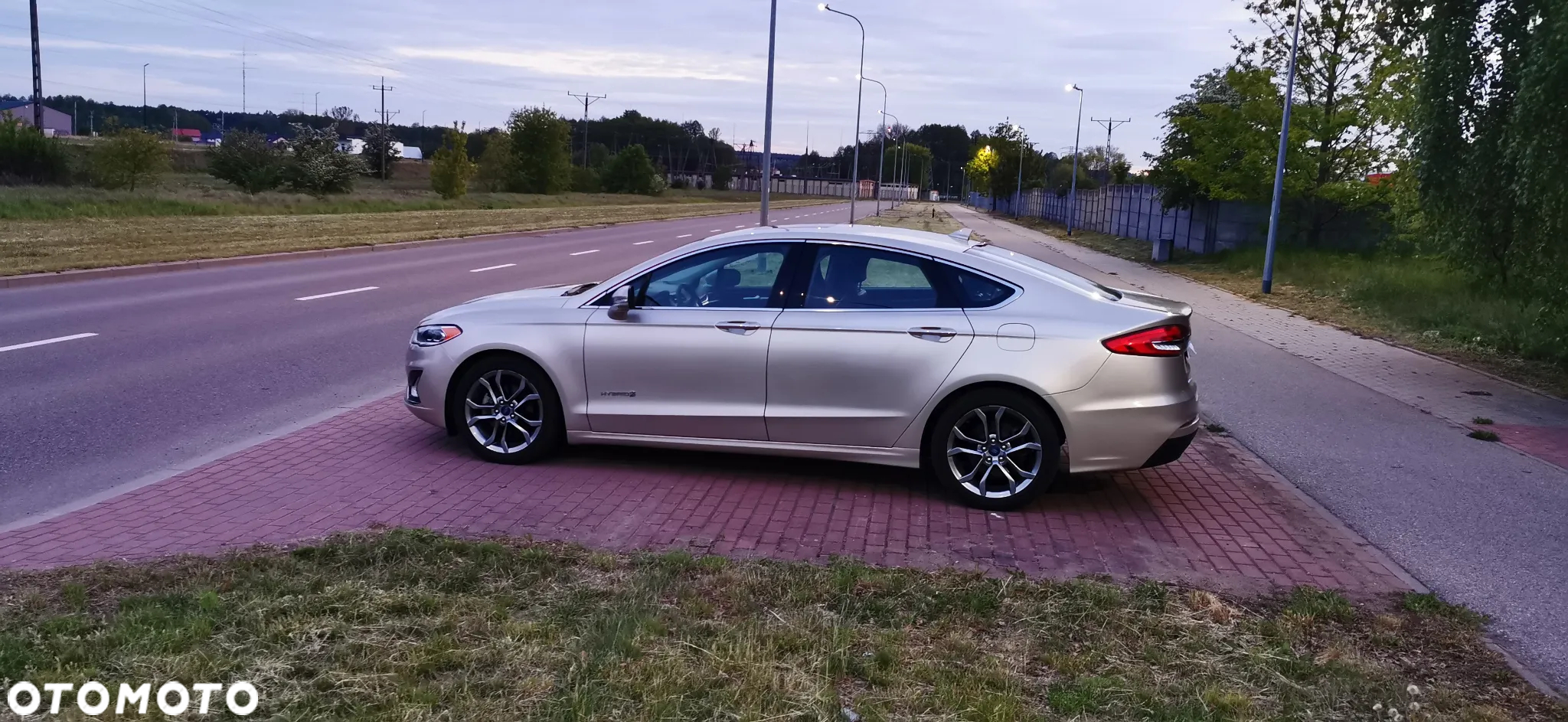 Ford Mondeo 2.0 Hybrid Titanium - 22