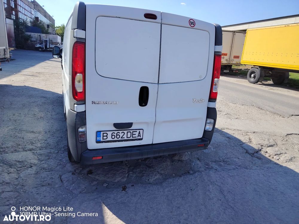 Renault trafic - 6