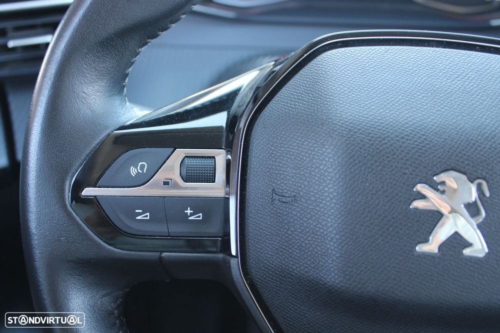 Peugeot 208 1.2 PureTech SE Style - 10