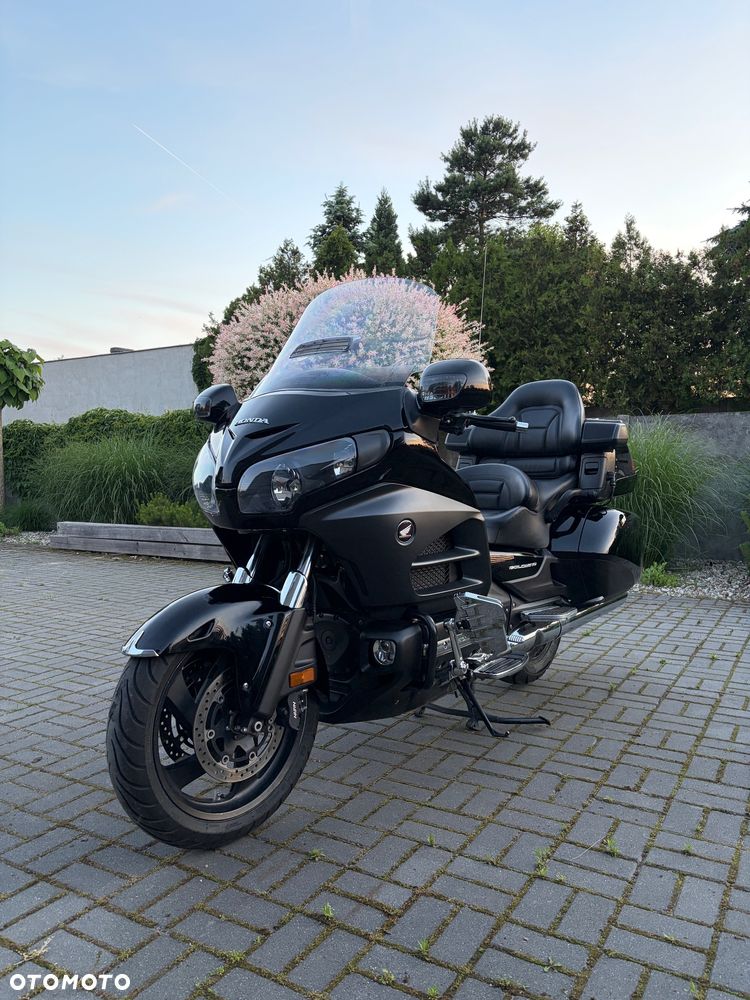 Honda GL - 9