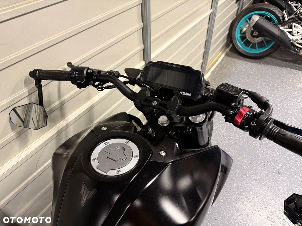 Yamaha MT - 7