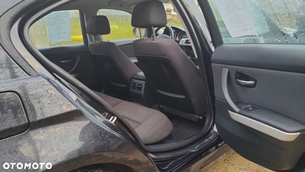 BMW Seria 3 318i - 10