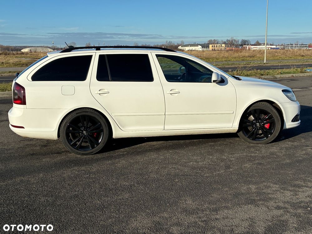 Skoda Octavia 2.0 TDI RS DSG - 6
