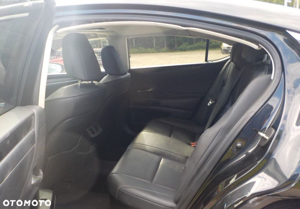 Lexus ES - 26