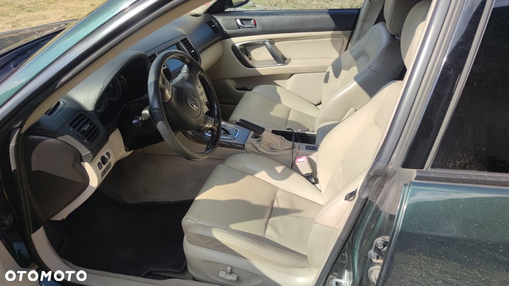 Subaru Outback 3.0R Automatik - 5