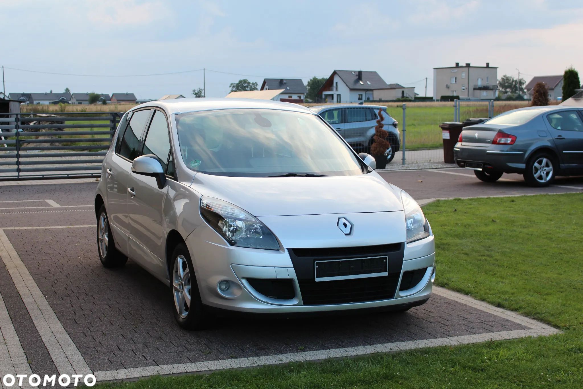 Renault Scenic 1.6 16V 110 Dynamique - 1