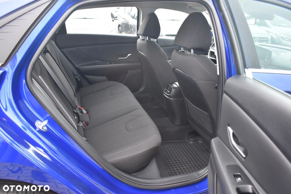 Hyundai Elantra 1.6 Smart CVT - 15