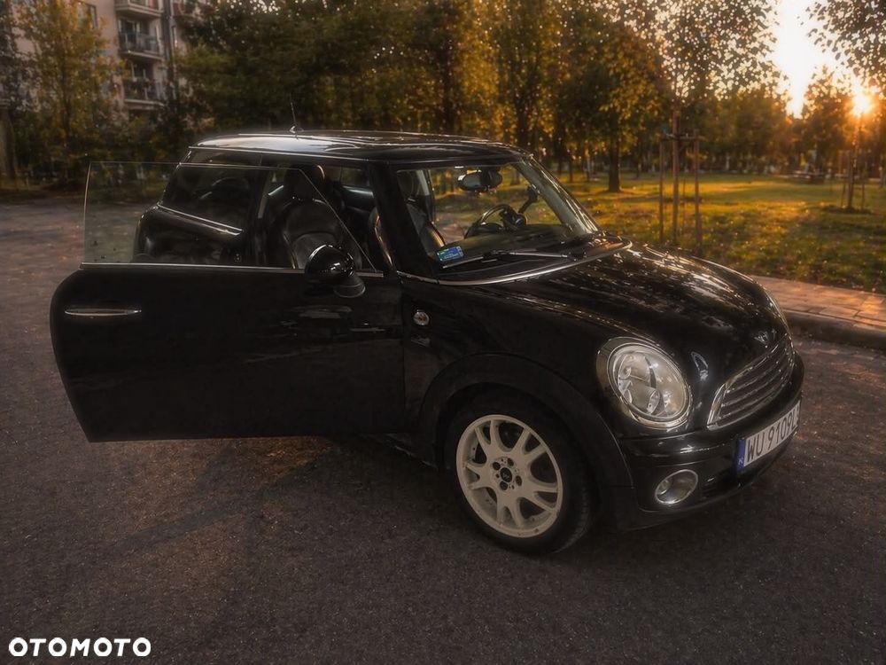 MINI Cooper Standard - 1