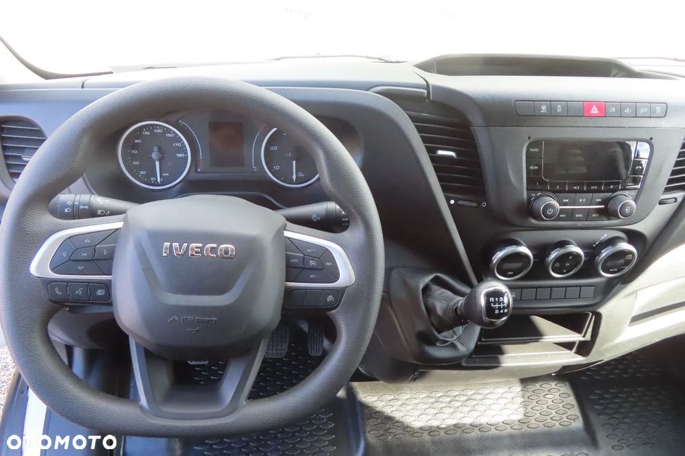 Iveco 3.0 Daily 35C16 kontener winda gwarancja - 19