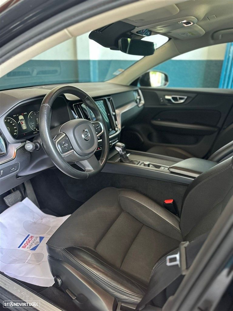 Volvo V60 2.0 D3 Momentum Geartronic - 11